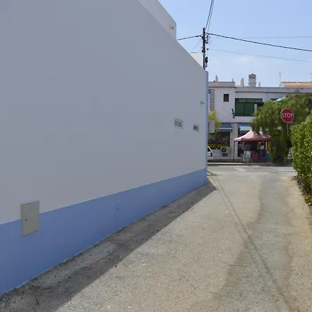 Moradia Nova E Completa A 350 Mtrs.