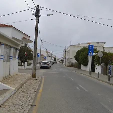 Moradia Nova E Completa A 350 Mtrs. *